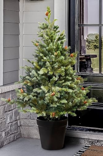 Christmas Tree World | 4ft Artificial Unlit Cairngorm Pine | Natural and Realistic Look, Bushy and Luxury Quality Moulded Plastic Tips | Easy to Assemble and Take Down | 90cm Diameter