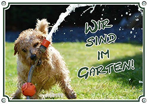 Petsigns Fun Schild - Gartenschild mit Hund und Wasserschlauch - Wir sind im Garten, DIN A4
