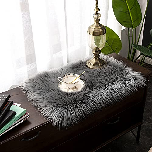 Teppich Wölkchen Schaffell Lammfell Imitat Fellteppich Kunstfell Teppich Waschbar - Flauschiger Teppich Wohnzimmer, Bettvorleger Schlafzimmer - Dunkelgrau - 40x60 cm