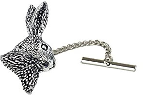 A43 Hasenkopf aus feinem englischen Zinn auf einer Krawattennadel mit Kette.