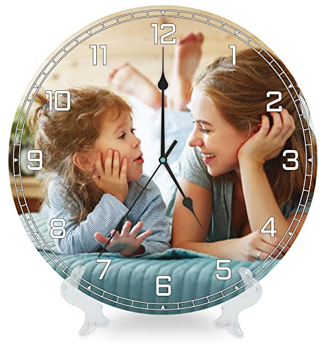 witfox Runde Personalisierte Wanduhr mit Foto Text – personalisierte Uhr Deko, Digitale Wanduhr mit Halterung Für Schlafzimmer, Wohnzimmer, Küche – PVC 25,4 cm