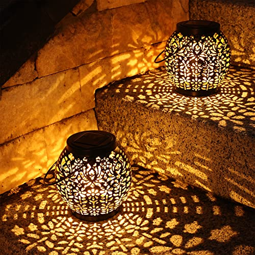 Solar Laterne für Außen, BrizLabs 2 Stück Balkon Solarlampe Draußen Gartenlaterne Hängend Solarleuchten Wasserdicht IP65 für Garten Gehweg Patio Terrasse Veranda Rasen Hof Weihnachten, Warmweiß