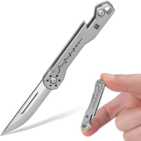 TIKIDESIGN TKK2 Mini couteau de poche en titane avec décapsuleur, mini couteau pliant EDC, couteau utilitaire pliable pour hommes, outil de poche EDC accessoire de camping pour l'extérieur