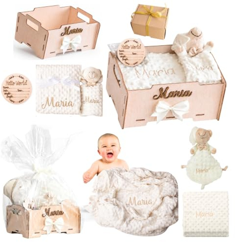 Olesea Babydecke mit Namen Bestickt – Personalisiertes Geschenkset mit Decke + DouDou + Holzkarte – Weich & Warm – Geschenk zur Geburt, Babyshower, Taufe