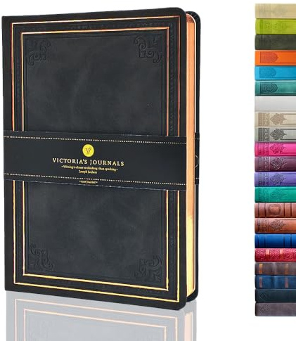 Victoria's Journals Journal i konstläder, fodrad anteckningsbok med hårt omslag i vintagestil, journal med gammalt utseende, resedagbok med linjerade sidor, 14,5 x 20,5 cm (svart)