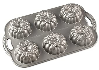 Nordic Ware Wreathlettes Cakelette, 4 Tassen, silberfarben