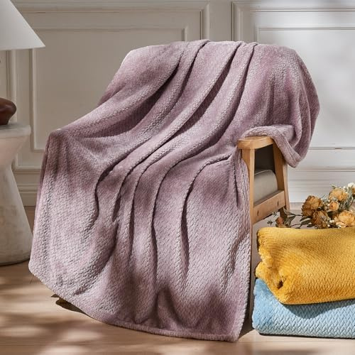 NEWCOSPLAY Fleece Leaves Pattern Throw Blanket, Light Purple, 130x150 cm | Super Soft Throw Blanket, Lightweight Cozy Bed Sofa Blanket, Premium Silky Flannel Fleece, Travel Blanket for All Season Use