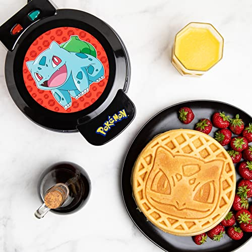 Uncanny Brands Pokémon Bulbasaur Waffle Maker – Make Bulbasaur Waffles at Home – Fun Kitchen Appliance – Non-Stick, Compact and Easy to Clean – For both Adults & Kids