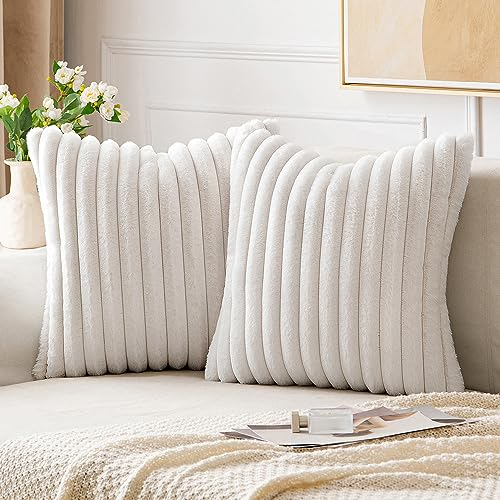 EMEMA Kissenbezug Plüsch Weihnachten Kissenbezüge Kunstpelz Weich 45x45 cm Moderne Sofakissen Dekokissen Glatter Reißverschluss Waschbar Deko Kissenhülle für Wohnzimmer Schlafzimmer Sofa 2er Set Weiß