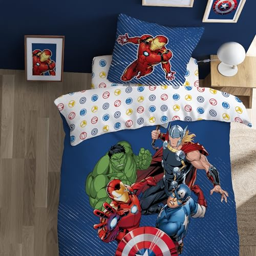 Avengers Home Team Parure de lit imprimée 100% coton - Licence officielle | Housse de Couette 140x200 cm + 1 taie 63x63 cm | Fermeture boutons | Chambre enfant, lit 1 place | Certification Oeko-Tex