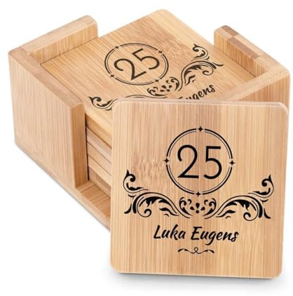 Maverton 6er Untersetzer Set mit Aufdruck - personalisiert - aus Bambus - mit Halter - Geschenke für Männer - zum Geburtstag - für Bierfreunde - Naturfarbe - Ornament
