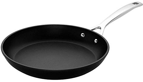 Le Creuset Padella Bassa in Alluminio Antiaderente, Diameter 20 cm, per per tutte le fonti di calore, induzione incluso, Nero, 51112200010002