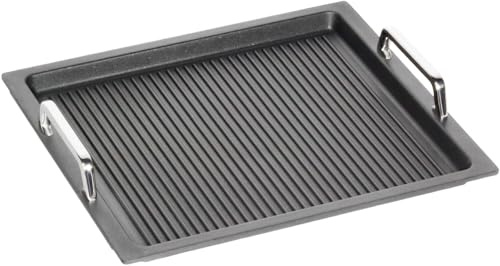 AMT Gastroguss Gastronorm - Grillplatte GN 2/3 mit Grillboden, induktionsgeeignet, 35,4 cm x 32,5 cm, 2 cm hoch, mit Edelstahlgriffen, Lotan® Antihaft-Veredelung, AMZN-I-23733-GG
