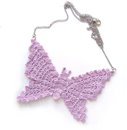 collana boho farfalla in pizzo, collana all'uncinetto