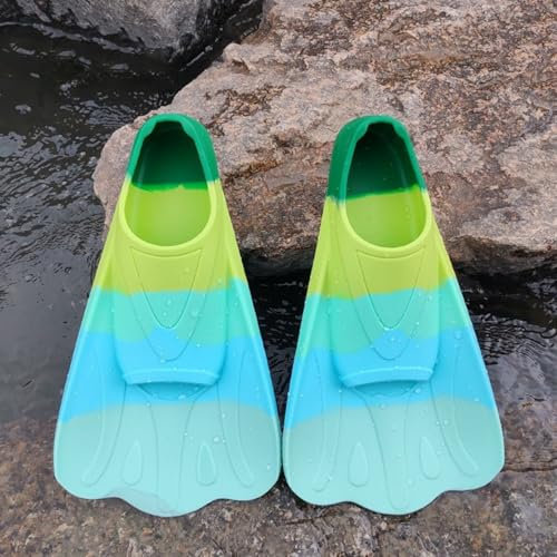 ENEN Pinne Corte Nuoto Piscina Regolabili Taglia 32-43, Pinne Snorkeling in Silicone Morbide per Allenamento Unisex per Bambini e Adulti Uomini Donne (SP24 Verde Colorato,S(36-37))