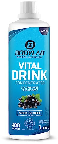 Bodylab24 Vital Drink Concentrated Grosella Negra 1000ml, bebida concentrada sin azúcar, jarabe zero, con vitaminas y l-carnitina, bebida deportiva con pocas calorías
