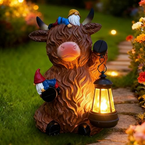 Garden Ornaments Outdoor Highland Cow Gnomes Statues - Solar Garden Decor Gnome Figurine with Lantern, Highland Cows Gifts for Women, Mom, for Home Patio Balcony Yard Unique Birthday Housewarming