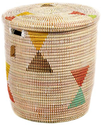 Handgeflochtener afrikanischer Wäschekorb - Yaadu Korb Shaka - made in Afrika - aus Savannengras - mit flachem Deckel - Höhe gemessen mit Deckel ca. 50 cm (weiß-bunt-dreieck), 40 x 40 x 50
