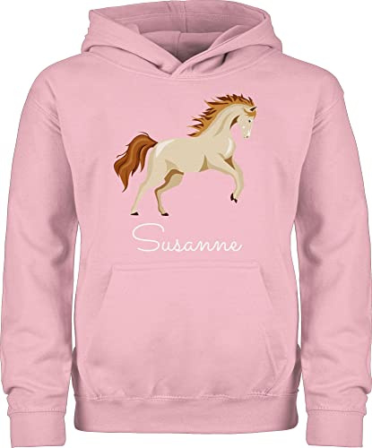 Geschenk mit Namen personalisiert by Shirtracer - Kinder Hoodie Jungen Mädchen - Pferde - Steigendes Pferd mit Wunschname