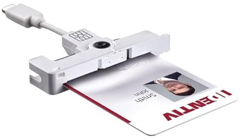 SCM uTrust SCR3500 C Type C Stecker - kompakter SmartFold KartenLeser | liest kontaktbehaftete Chipkarten im ID-1-Kartenformat (Kreditkartengröße) / uTrust / 905141 / 905559-1