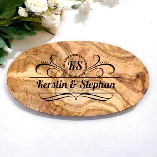 personalisiertes ovales Servierbrett aus Olivenholz mit deinem Monogramm als Geschenk zur Hochzeit, Olivenholzbrett als Hochzeitsgeschenk ca. 30 cm