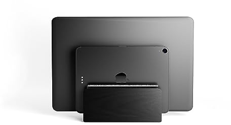Raico Vertikaler Laptop-Ständer, hochwertige MacBook-Dockingstation aus Walnussholz (Schwarzes Holz, Dualer Steckplatz)