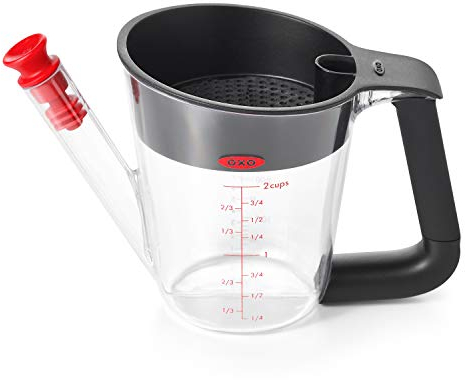 OXO Good Grips kleine Fett-Trennkanne, 500 ml – spülmaschinenfeste Soßenkanne für Bratensaft und mehr