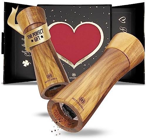 BUTLERBELL® Inglés | Molinillo de sal y pimienta de madera en caja de regalo de lujo con corazón ideal como regalo de boda | regalos de boda para novios | regalo de inauguración de la casa (Cupidon)