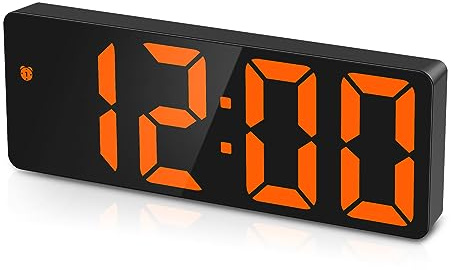 OQIMAX Digital väckarklocka, väckarklocka digital med stor nummerdisplay, bärbar väckarklocka med snooze, 3 ljusstyrkor, temperaturdisplay, datum, 12/24 HR, röststyrning, USB strömanslutning (orange)