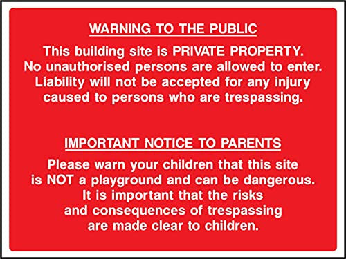 Hinweisschild mit englischer Aufschrift Warning to the public, private property und Notiz to parents about childrens.