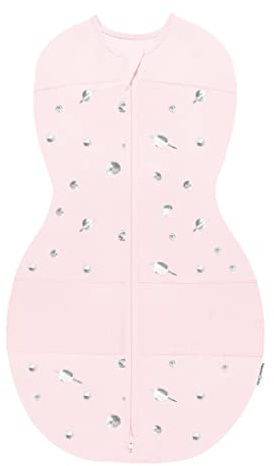 happiest baby Sleepea Pucksack 5-Sekunden-Wickeltuch, 100% Bio-Baumwolle, von Ärzten entworfen fördert gesunde Hüftentwicklung, verhindert versehentliches Kratzen des Gesichts (Planeten Hellrosa, L) | Bio-Baumwolle, atmungsaktive, gesunde Hüfte, Arm-Out-Übergang, Zwei-Wege-Reißverschluss, Arzt-Design