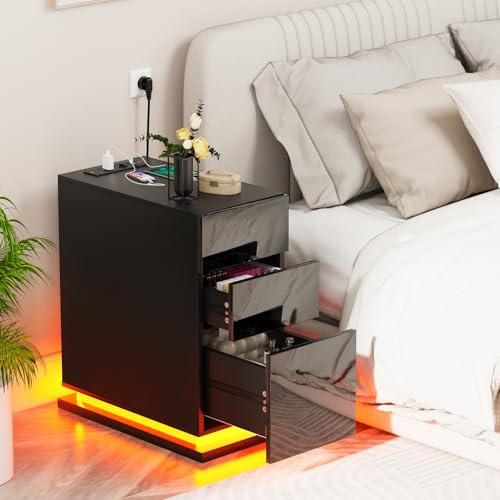 HaodaCulture Table de Chevet Étroite avec Multiprise, Table de Nuit LED, 16 Couleurs LED RVB,Table d'Appoint avec 3 Tiroirs, 2 Prises, 2 Ports USB, Chevet de Lit, Meuble de Nuit, pour Chambre, Salon
