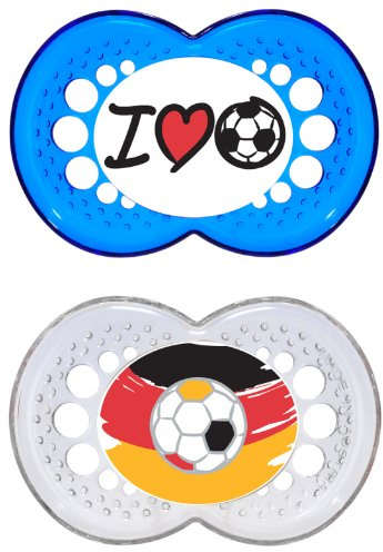 MAM Original Silikon Schnuller „Football“-Kollektion im 2er-Set, zahnfreundlicher Schnuller, Baby Schnuller aus speziellem MAM SkinSoft Silikon mit Schnullerbox, 6-16 Monate, blau