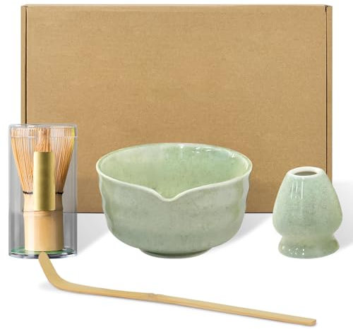 PZCC Ensemble de Matcha Japonais 4 Pièces, avec Fouet et Cuillère en Bambou, Bol Fait Main avec Bec Verseur, Support de Mélange en Céramique, Cadeaux Créatifs pour Les Amateurs de Matcha (Matcha Vert)