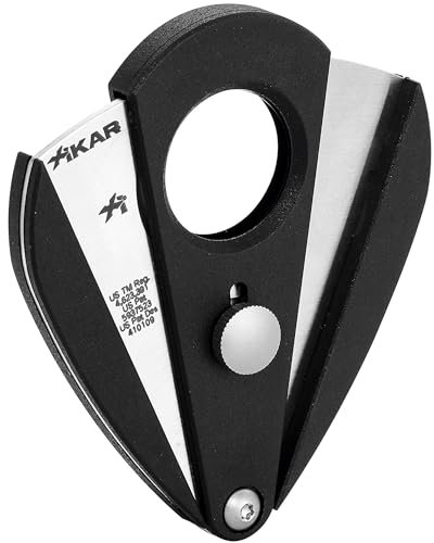 Xikar Xi2 Cigarrskärare, fjäderbelastad dubbel guillotinåtgärd, 440 rostfria stålblad med Rockwell C-klassificering på 57, skär 54 till 60 ringmätarcigaretter, svart