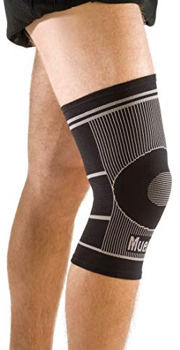 MUELLER Sports Medicine 4-Way Stretch Knee Support, Knee Pain Relief Support for Men and Women, Ideal for Arthritis, Sprains, Black, Large/X-Large