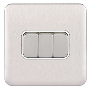 Schneider Electric GGBL1032WSS schraubenlose Lisse-Abdeckung, 3-Gang-2-Wege-Lichtschalter, 10 AX, Edelstahl mit weißem Einsatz