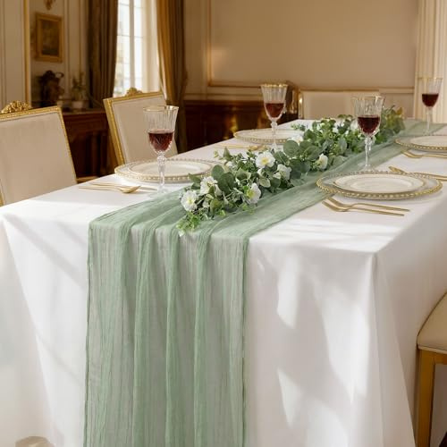 DecoHomeTextil Musselin Tischläufer 80 x 300 cm Salbeigrün (Double Pack) Weicher Gaze Stoff mit Faltenoptik für Hochzeit, Geburtstag, Party & stilvolle Tischdekoration Boho