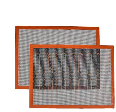 Amazon Basics Rettangolare tappetini da forno in silicone perforati antiaderenti, per pane dolci facile pulizia, riusabili, confezione da 2, 40 x 30 cm, Nero/Rosso/Bianco