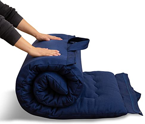 MAXYOYO Bärbar hopfällbar futon, hypoallergent tyg och madrass i skum med hög densitet med handtag och dragkedja för inomhus och utomhus, camping, marinblå, 71 x 190 cm