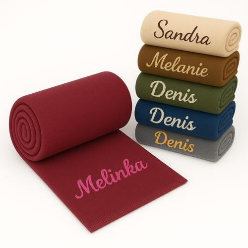 Pet-Jos Personalisierte Kuscheldecke Bestickt mit Namen oder Wunschtext Bestickt, 200 cm x 160 cm, Wohndecke Personalisieren mit Stickerei, weiche und kuschelige Sofadecke, hochwertiges Fleece (Rot)