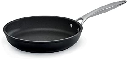 Barazzoni Black Titan Pro, Padella ø20cm, Manico in acciaio rivettato, Antiaderente Titan Pro (5 strati). Adatto ad induzione, Made in Italy