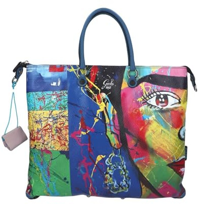 Gabs Borsa in pelle trasformabile in vari modi: la borsa piatta diventa una shopper, un bauletto, una monospalla e, infine, uno zaino! Con chiusura principale a zip e una tracolla a nastro regolabil..