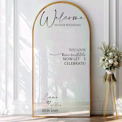 Bienvenue à notre autocollant miroir de mariage, autocollant en vinyle, noms et dates personnalisés pour miroir, Célébrez le panneau de mariage, autocollant mural (57 x 73 cm)