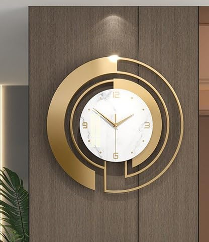 ClockUniverse Elegante Wanduhr Gold 45x45cm - Dekorative Wanduhr mit Lautloser Anzeige für Wohnzimmer