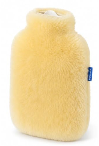 Fashy Wärmflasche mit Fellbezug - Merino-Lammfell (medizinisch gegerbt), goldgelb - temperaturausgleichend & kuschelweich - Bezug waschbar mit Reißverschluss - Made in Germany, ca. 28 × 20 cm