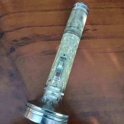 ZDYWAN Lampe de Poche nostalgique rétro, Lampe de Poche en étain Ancienne ne Peut Pas être utilisée Uniquement for Les Ornements de Collection nostalgiques de Vieilles Choses Antiques, sans Piles.