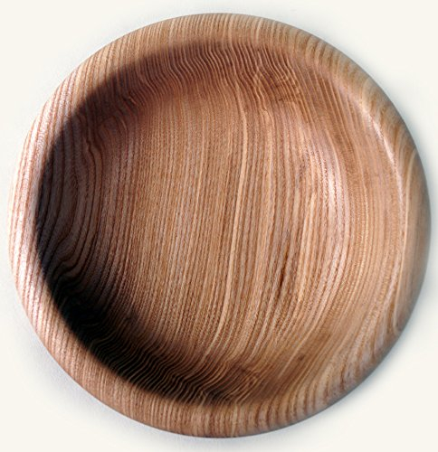 Schale aus Eschenholz Durchmesser 17 bis 19 cm. Eine schöne Handgedrechselte Schale aus Eschenholz in praktischer Tellerform. Gefertigt in eigener Produktion. Oberfläche geölt, auch zum Verzehr von Speisen geeignet.