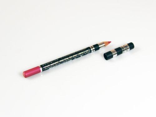 FUCHSIA PINK RASPBERRY SOFT LIP LINER PENCIL LONG STAY, RICH COLOUR, WATER RESISTANT Lipliner