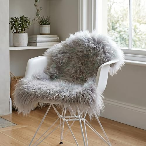 LIRA Deko Lammfell-Teppich 60×130 cm – echtes tibetisches Langhaar-Lammfell mit Lederrückseite, Fellteppich für Wohn- und Schlafzimmer, Hellgrau